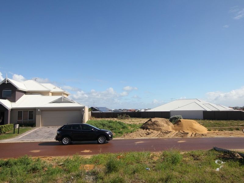 6 Lilly Pilly Lookout, Halls Head WA 6210