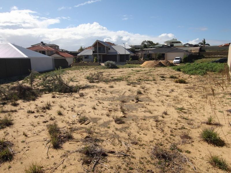 6 Lilly Pilly Lookout, Halls Head WA 6210