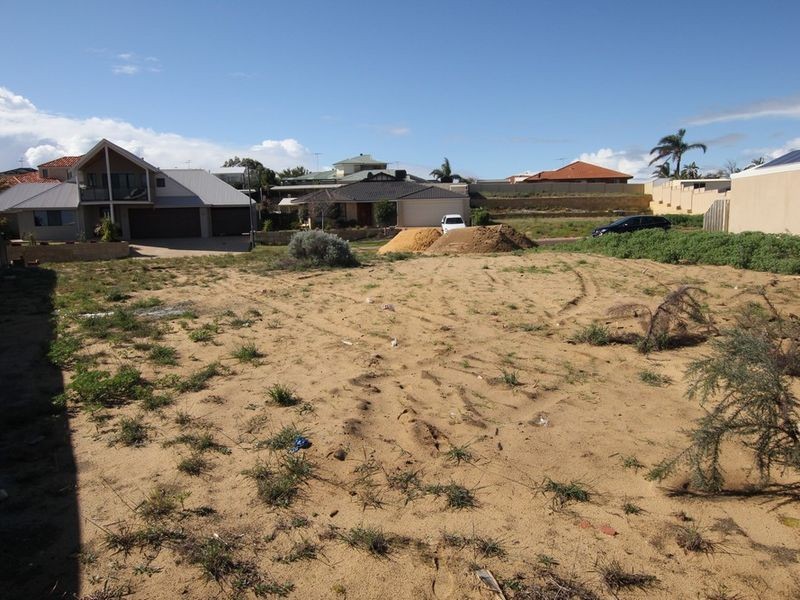 6 Lilly Pilly Lookout, Halls Head WA 6210