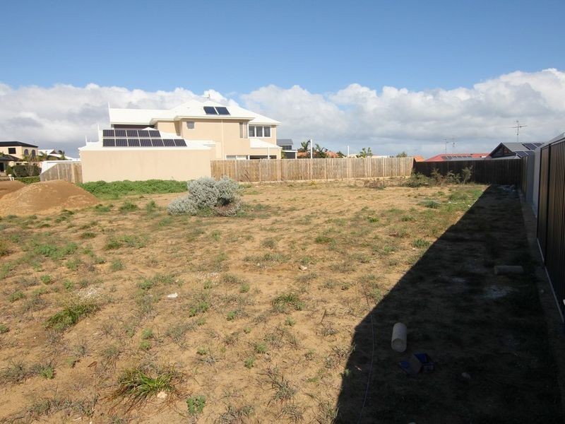 6 Lilly Pilly Lookout, Halls Head WA 6210