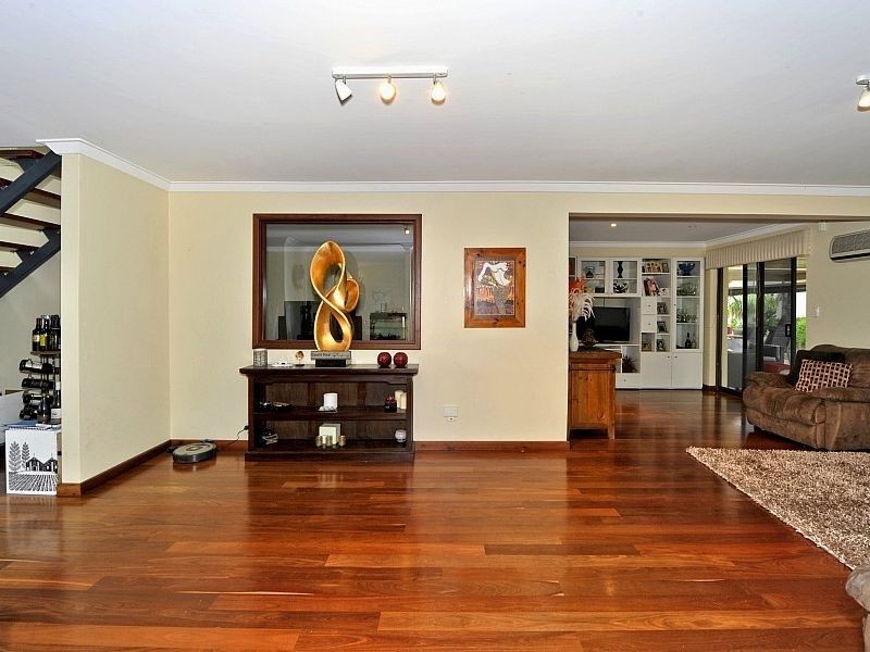 18 Armstrong Street, Halls Head WA 6210