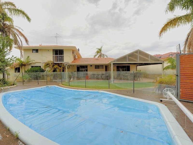 18 Armstrong Street, Halls Head WA 6210