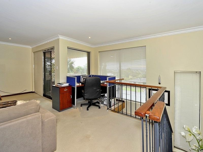 18 Armstrong Street, Halls Head WA 6210