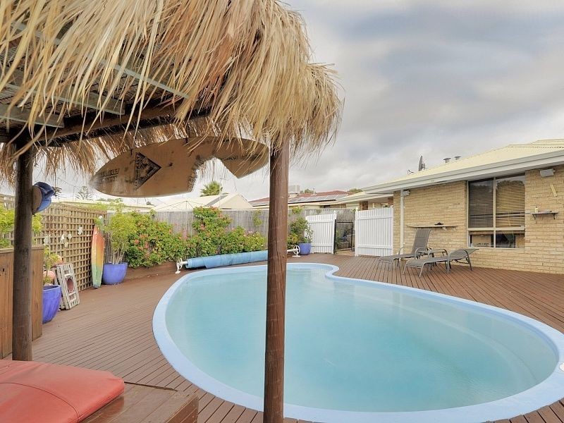 12 Seawind Drive, Silver Sands WA 6210