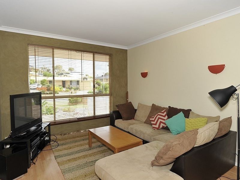 12 Seawind Drive, Silver Sands WA 6210