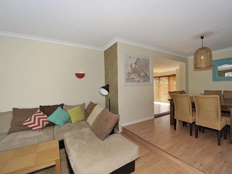 12 Seawind Drive, Silver Sands WA 6210