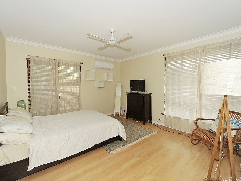 12 Seawind Drive, Silver Sands WA 6210