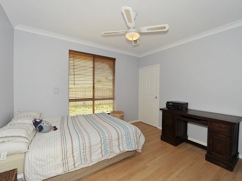 12 Seawind Drive, Silver Sands WA 6210