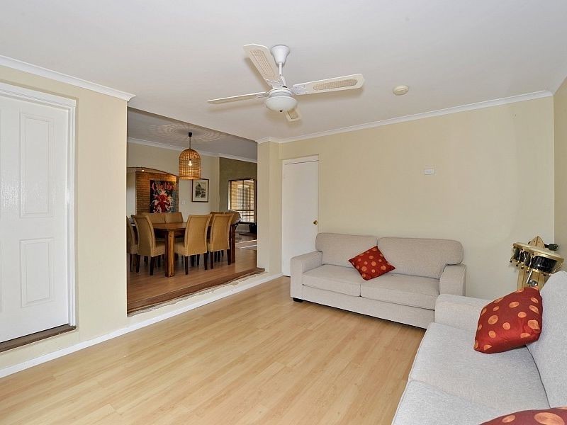 12 Seawind Drive, Silver Sands WA 6210