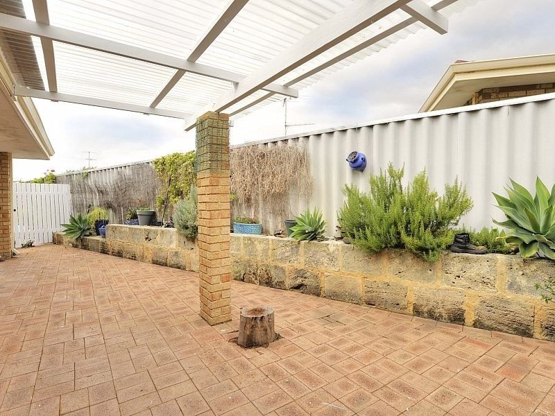 12 Seawind Drive, Silver Sands WA 6210