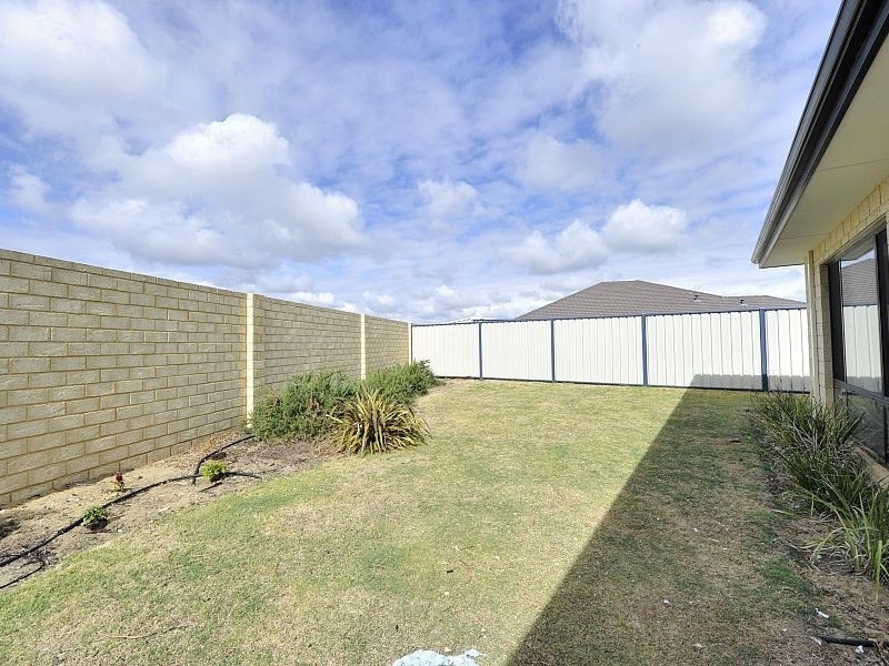 10 Formby Road, Meadow Springs WA 6210