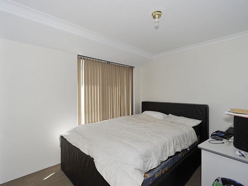 10 Formby Road, Meadow Springs WA 6210