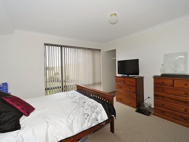 10 Formby Road, Meadow Springs WA 6210