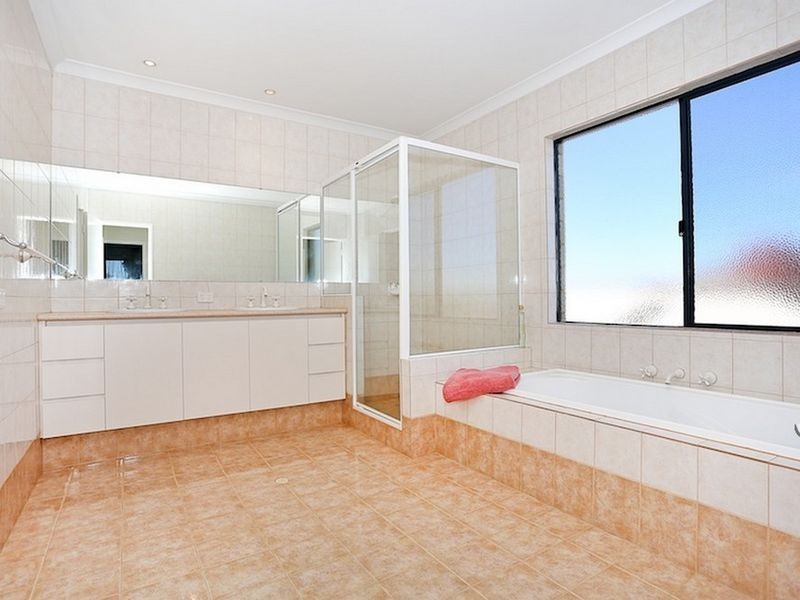 16 Capricorn Mews, Halls Head WA 6210