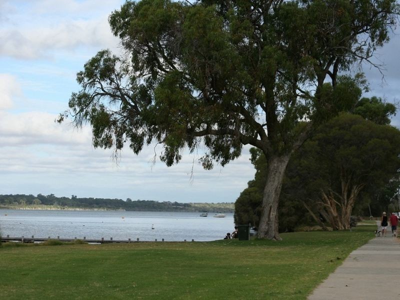 318 Estuary Road, Dawesville WA 6211