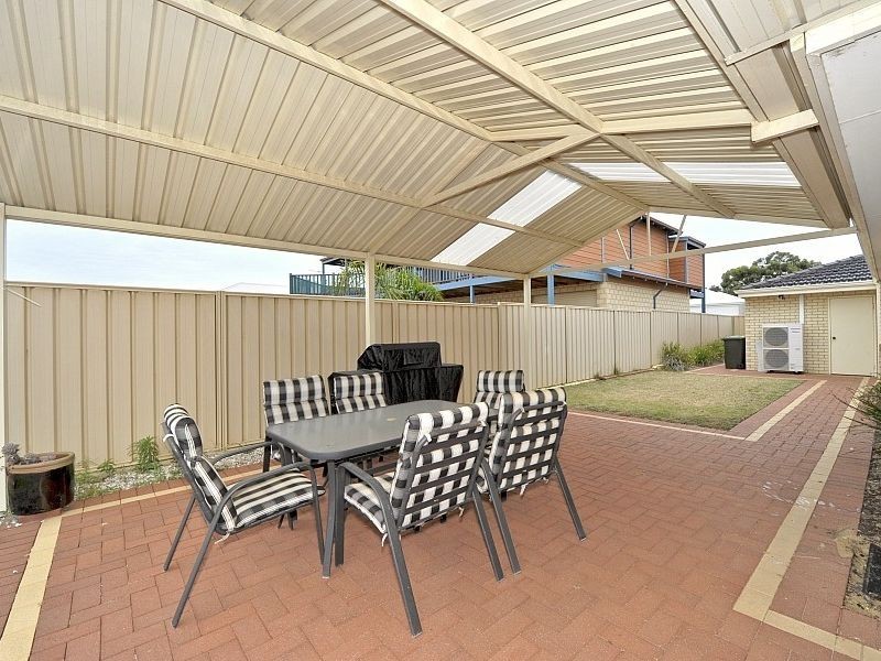 23 Peppertree Close, Wannanup WA 6210