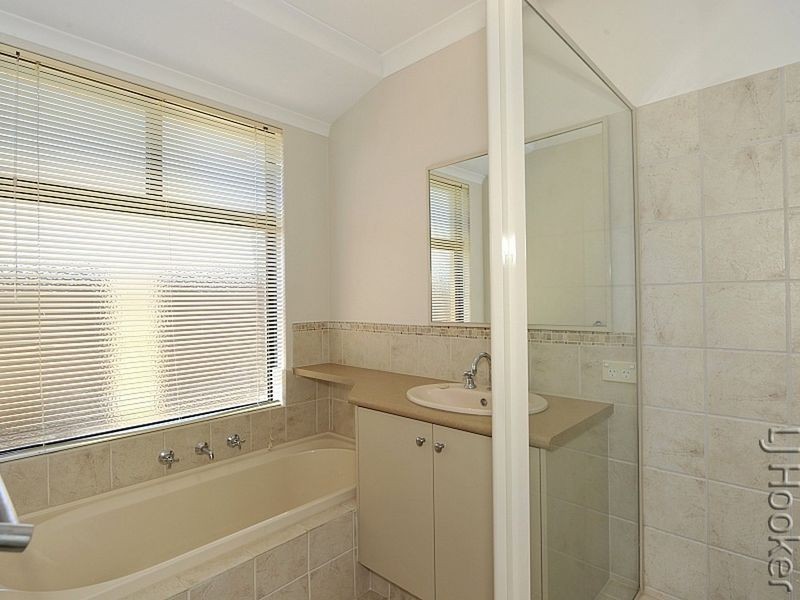 28 Hudson Drive, Dudley Park WA 6210