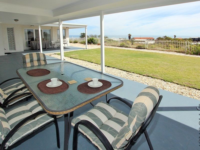 114 Leighton Road, Halls Head WA 6210