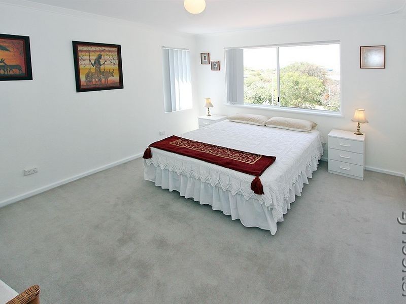 114 Leighton Road, Halls Head WA 6210