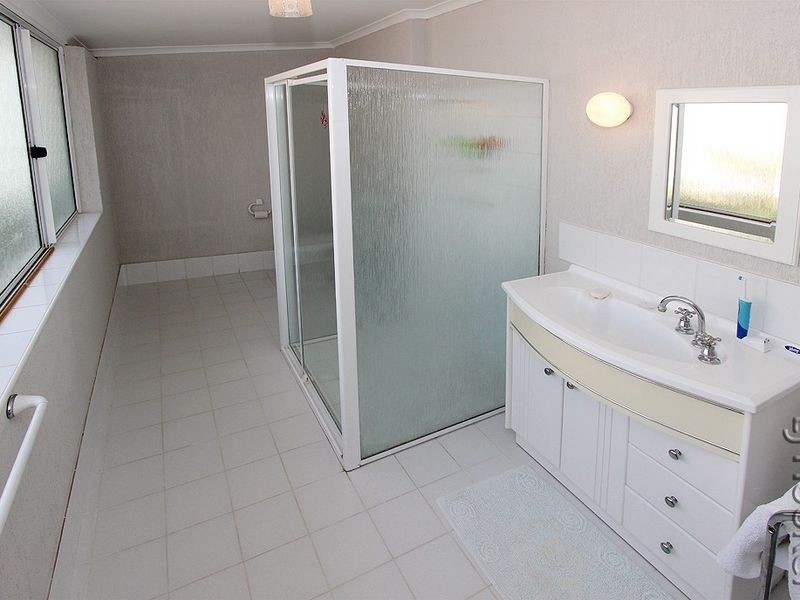 114 Leighton Road, Halls Head WA 6210