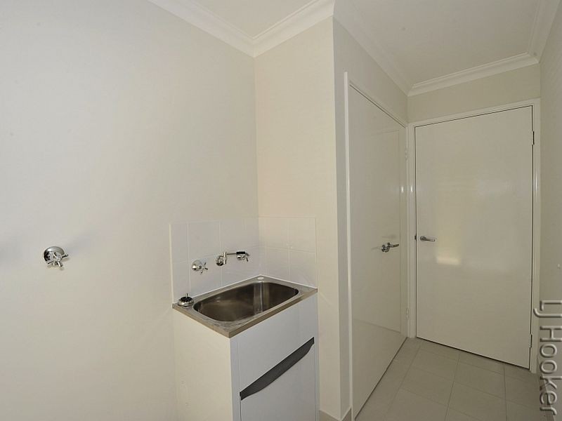 124 Badgerup Avenue, Lakelands WA 6180