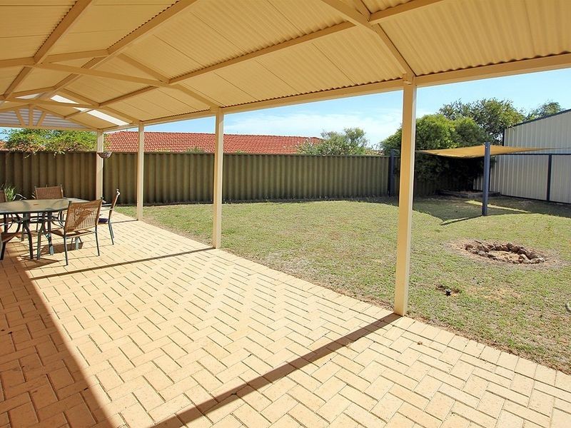 299 Oakmont Avenue, Meadow Springs WA 6210