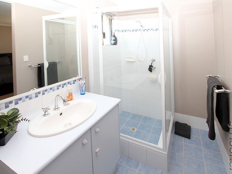 299 Oakmont Avenue, Meadow Springs WA 6210