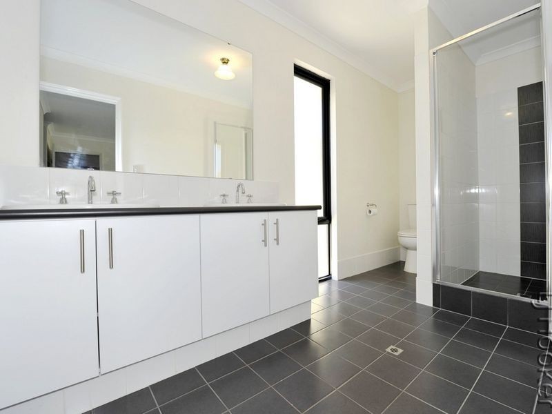 37 Wells Road, Pinjarra WA 6208