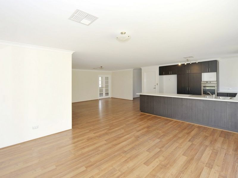 37 Wells Road, Pinjarra WA 6208