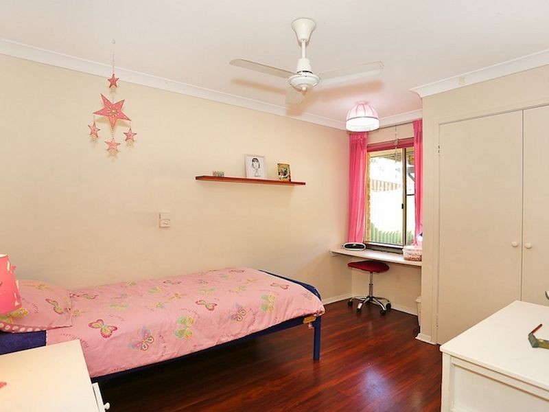 6 Camellia Court, Halls Head WA 6210