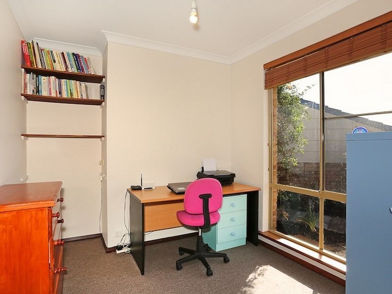 6 Camellia Court, Halls Head WA 6210