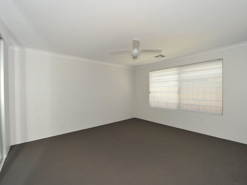 33 Skylark Loop, Erskine WA 6210