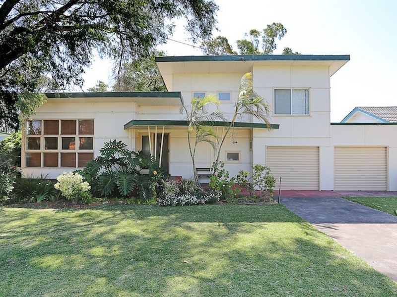 24 Peter Street, Halls Head WA 6210