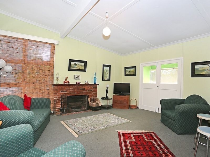 24 Peter Street, Halls Head WA 6210