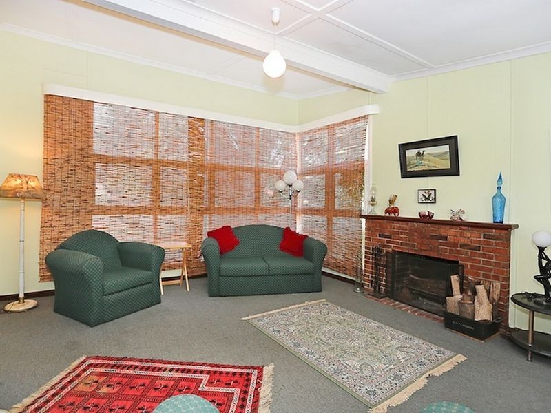 24 Peter Street, Halls Head WA 6210