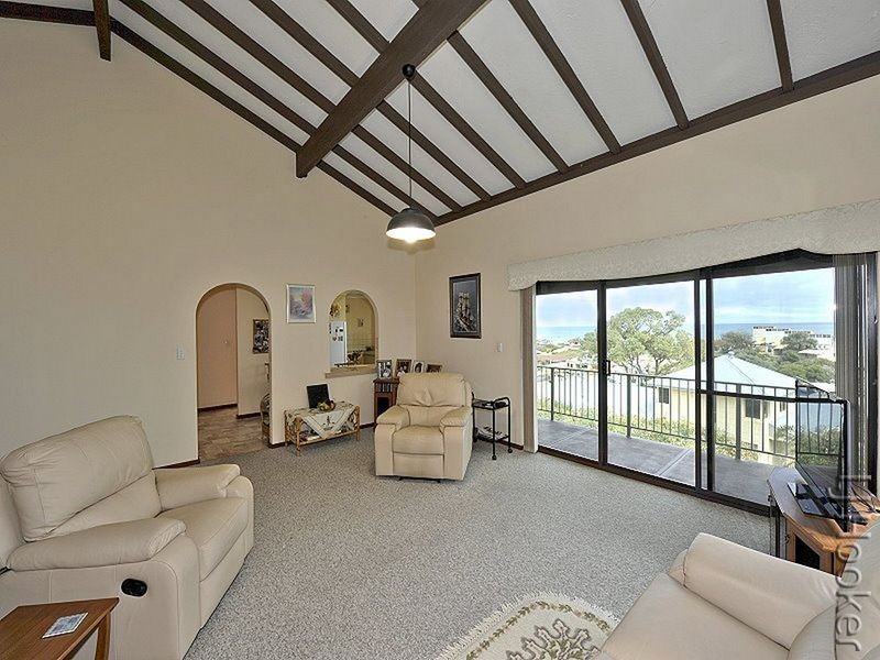 3/13 Sussex Place, Halls Head WA 6210