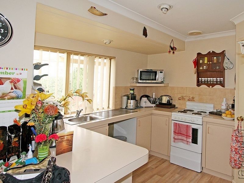 10 Dior Place, Greenfields WA 6210