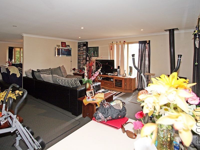 10 Dior Place, Greenfields WA 6210