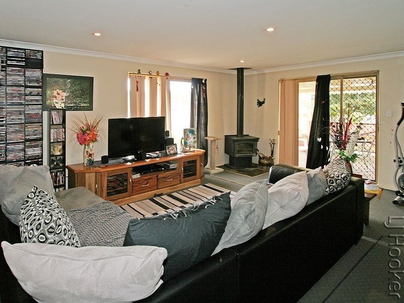 10 Dior Place, Greenfields WA 6210