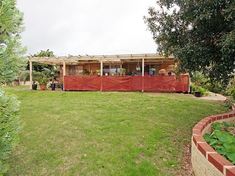 10 Dior Place, Greenfields WA 6210