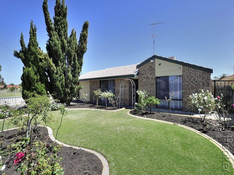 13 Heron Street, Dudley Park WA 6210