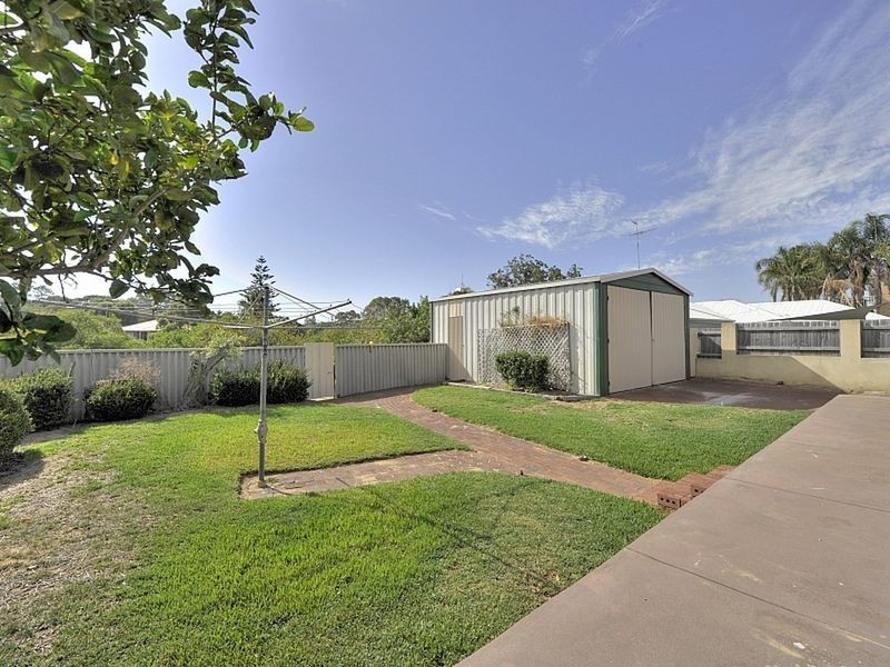 56 Janis Street, Halls Head WA 6210