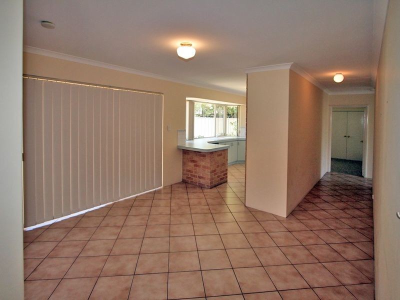 6A Seaton Close, Halls Head WA 6210