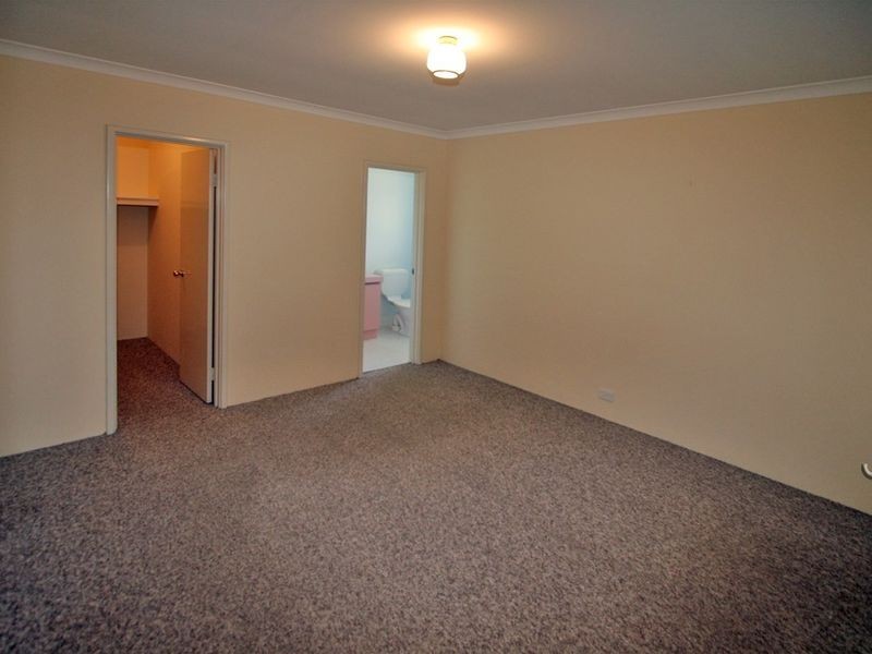 6A Seaton Close, Halls Head WA 6210