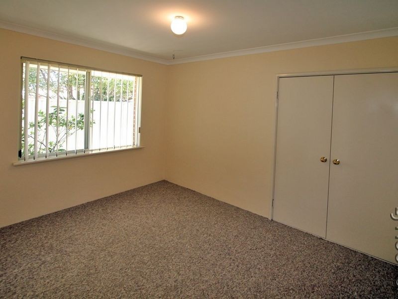 6A Seaton Close, Halls Head WA 6210