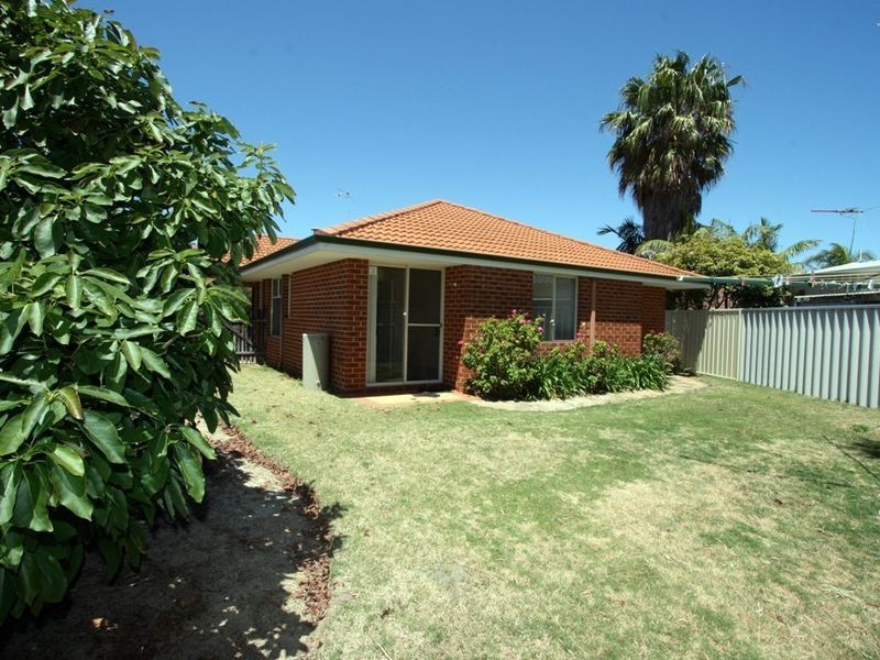 6A Seaton Close, Halls Head WA 6210