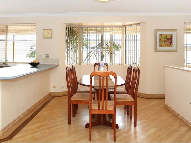 6 Orestes Street, San Remo WA 6210