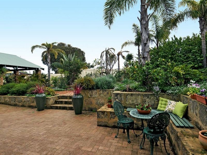9 Pallinup Place, Dudley Park WA 6210