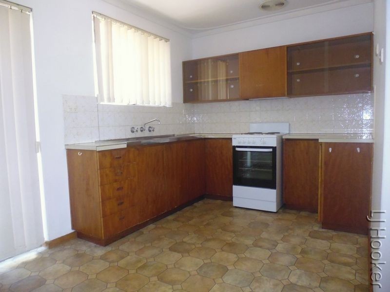9 Clyde Place, Mandurah WA 6210