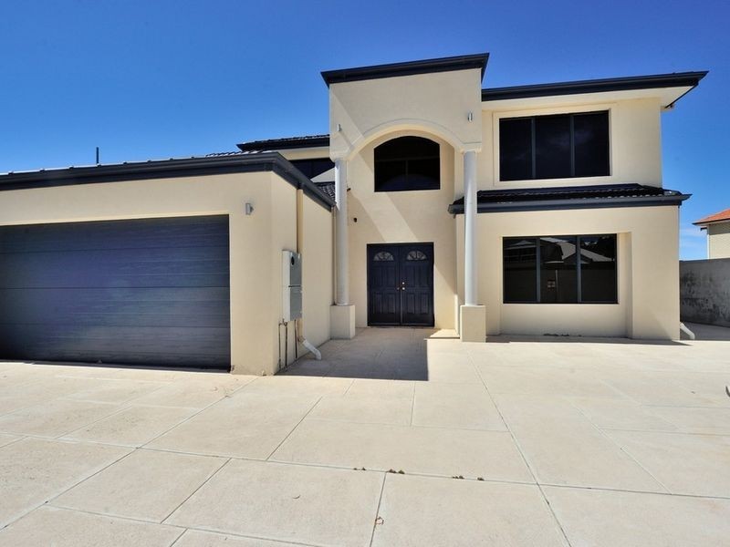 3 Queen Parade, Wannanup WA 6210
